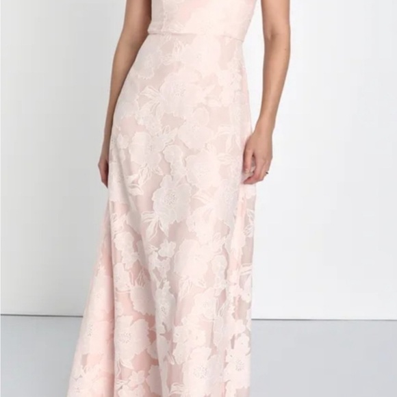 Lulus Dresses & Skirts - Lulu's Blush Floral Maxi Dress